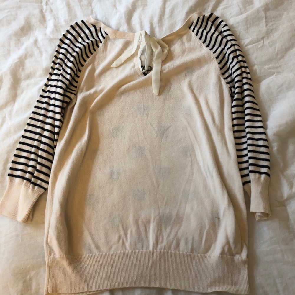 Lauren Conrad cream bow sweater size small - Picture 3 of 4